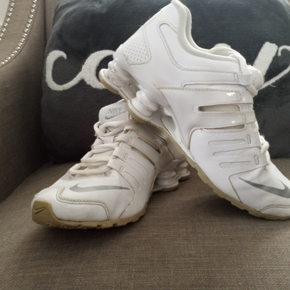 Nike Shox - Picture 3 of 4